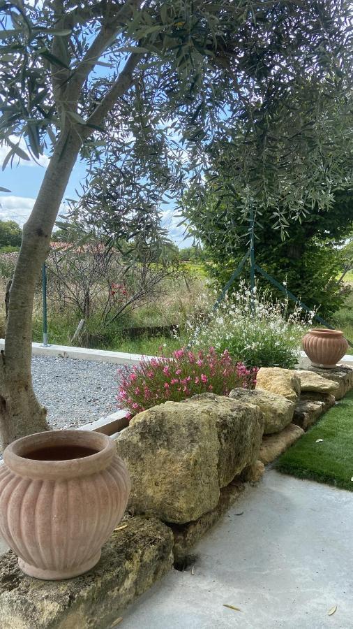 Maison De Charme Au Coeur Des Vignes Et Gironde Gauriac Eksteriør bilde